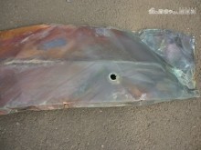 谷部分に穴