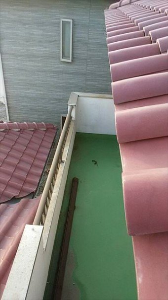 角型雨樋破損