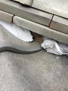 長泉町屋根コテを使い補修