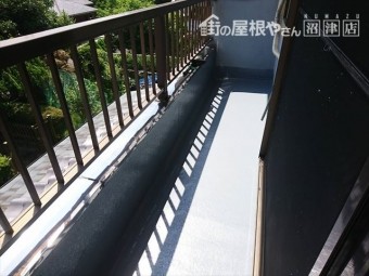 裾野市ベランダ防水トップコート塗装
