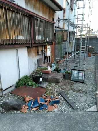 台風による瓦落下破損