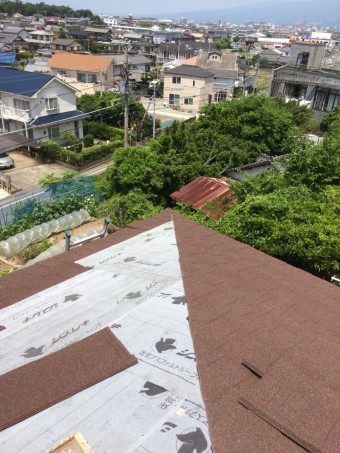 セネター葺き施工中