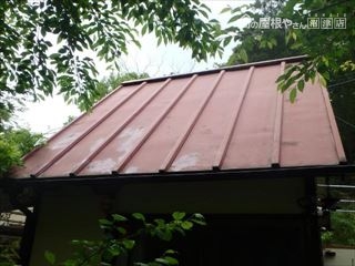 トタン屋根