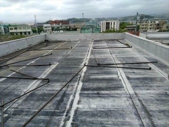 函南町の屋上防水劣化
