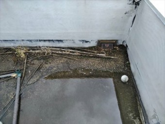 函南町 屋上排水つまり