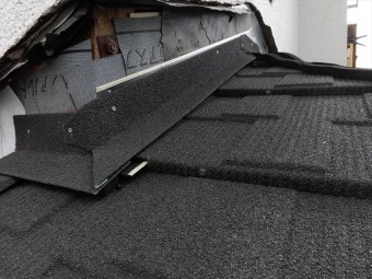 裾野市雨押え取付