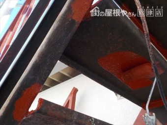 三島市ビル階段錆止め塗装