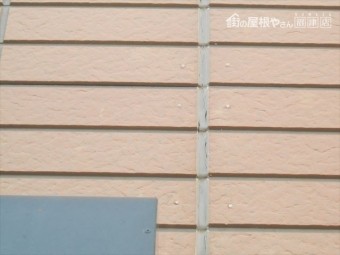 長泉町サイディング外壁目地裂け