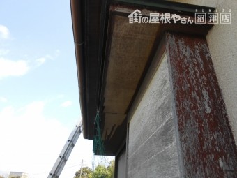 霧除けベニヤ剥がれ