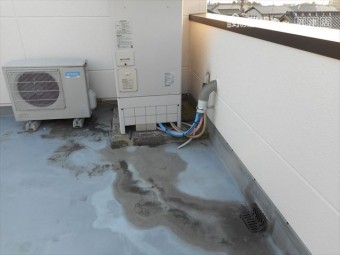 長泉町陸屋根水垢汚れ