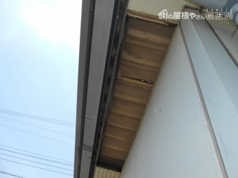 軒板破損