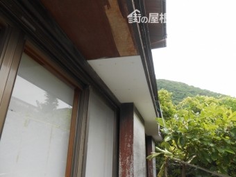 霧除けベニヤ剥がれ