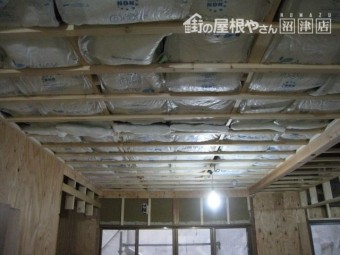 屋根の断熱材