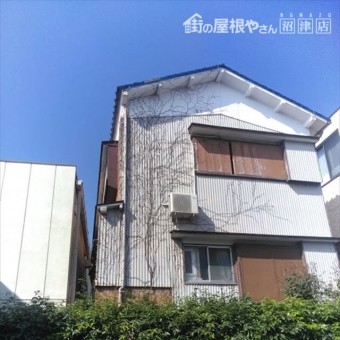 沼津市雨樋外れ