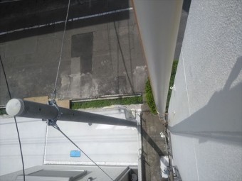 沼津市雨樋デンデン腐食