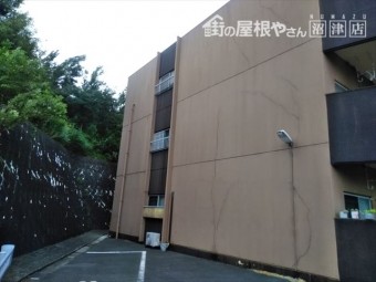 外壁ひび割れ