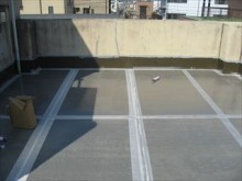 中塗り(ウレタン防水)