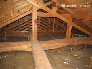 屋根裏断熱