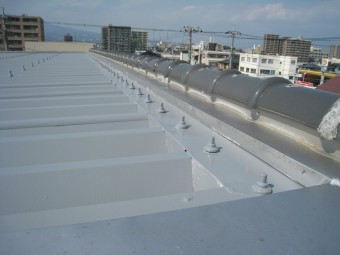 沼津市折半屋根塗装遮熱タイプ