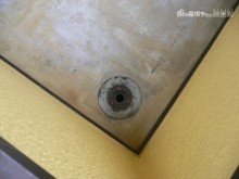 三島市ベランダ高いフチのあるドレン