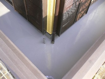 三島市ベランダ施工中