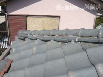 裾野市和瓦のし瓦崩れ