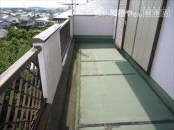 ベランダ防水めくれ