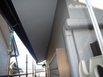 軒天ケイカル板重ね貼り