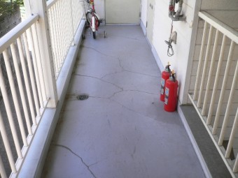 熱海市木造アパート防塵塗膜劣化