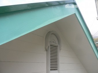 熱海市アパートケラバ破風板塗装