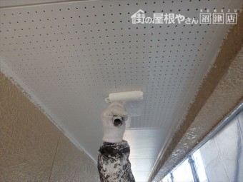三島市住宅軒裏塗装