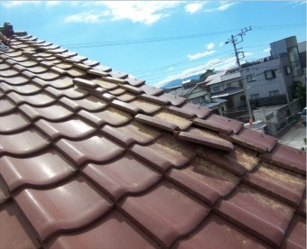 沼津市陶器瓦浮き