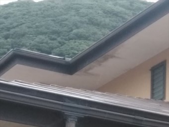 沼津市板金屋根雨漏り