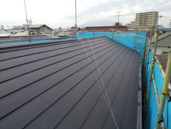 三島市屋根カバー工法後
