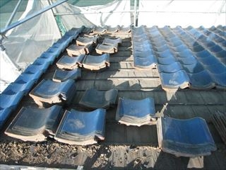 瓦撤去