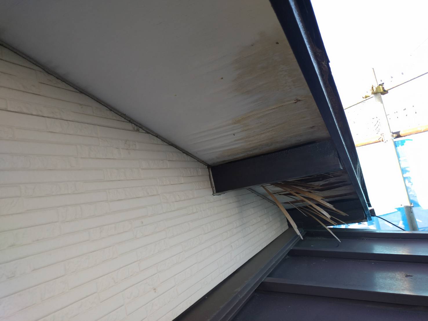 沼津市軒天剥がれ