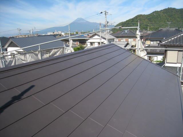 耐震を考えて軽量屋根のガルバリウム鋼板