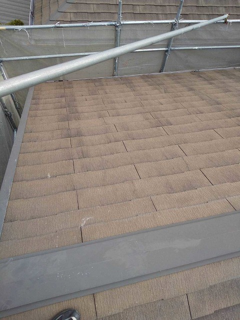 三島市で屋根補修の相見積もり依頼！劣化したカラーベストにカバー工法を提案！