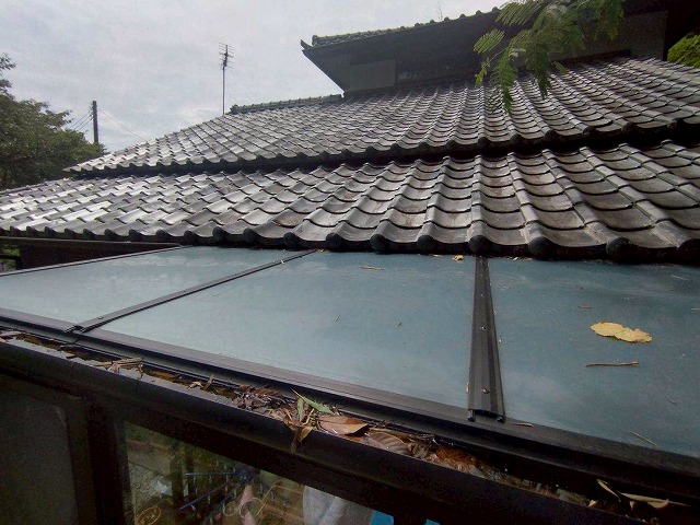 瓦屋根住宅