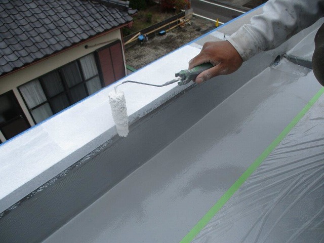 沼津市での笠木防水工事が完了！丁寧なコーキングとウレタン仕上げで雨漏り解消