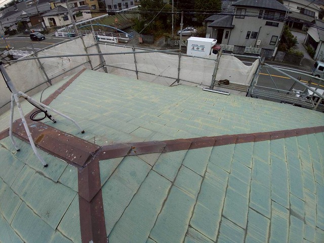 屋根カバー工法施工前　スレート屋根