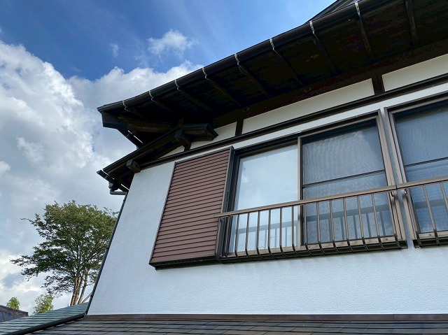 外壁と屋根境目　取り合い